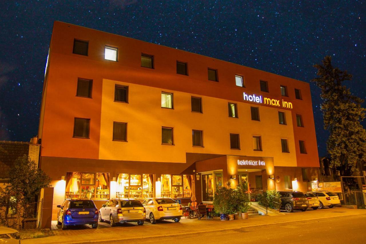 Hotel Max Inn Bratislava Bagian luar foto